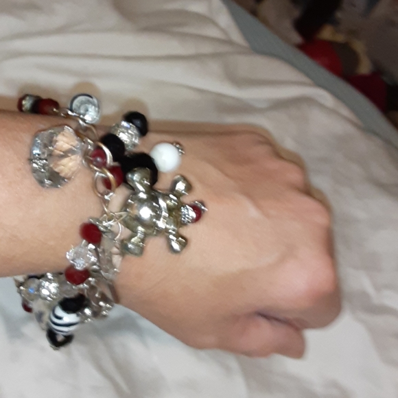 Charm bracelet - Picture 2 of 5